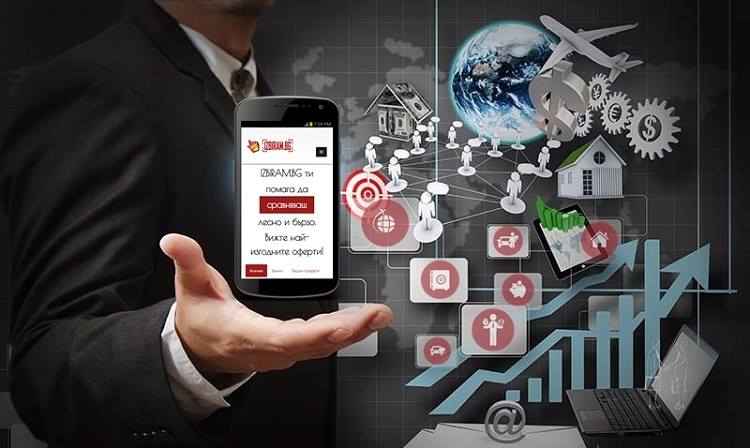 човек, смартфон, лаптоп